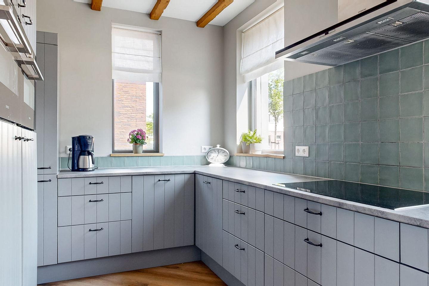 Foto 10 van Hoefsmid 11