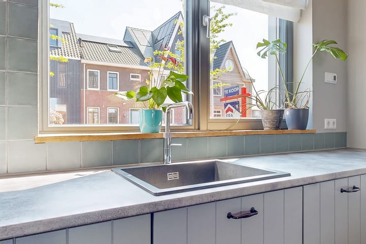 Foto 12 van Hoefsmid 11