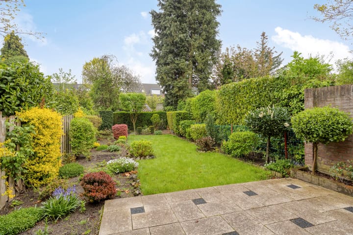 Foto 23 van Athoslaan 49