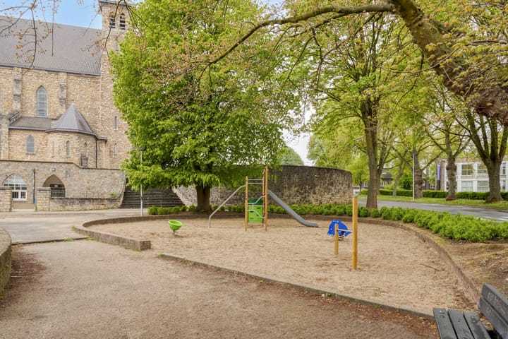 Foto 26 van Athoslaan 49