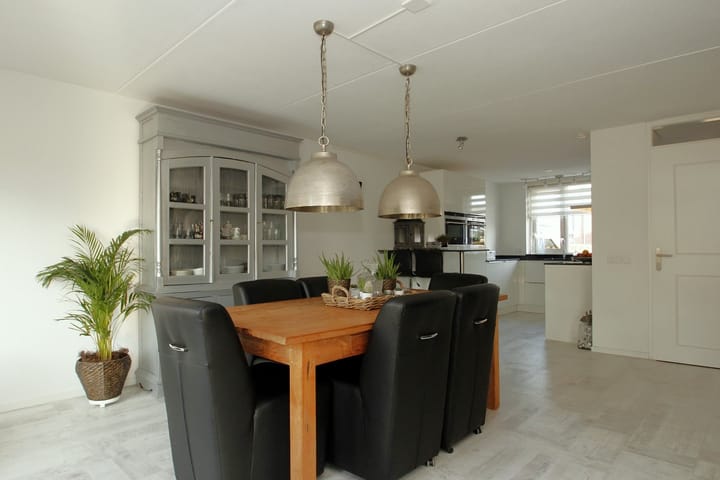 Foto 19 van Spits 12