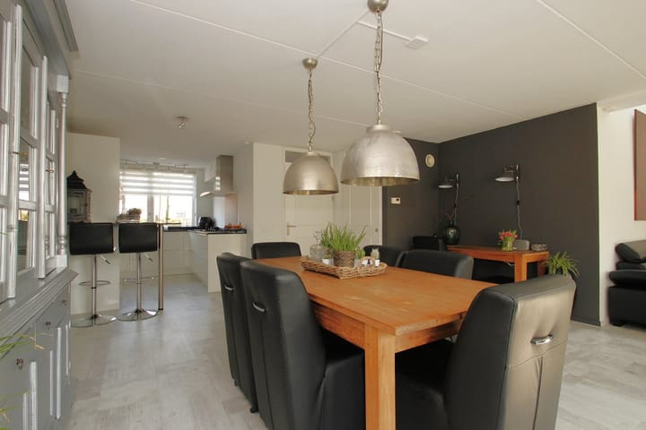 Foto 21 van Spits 12