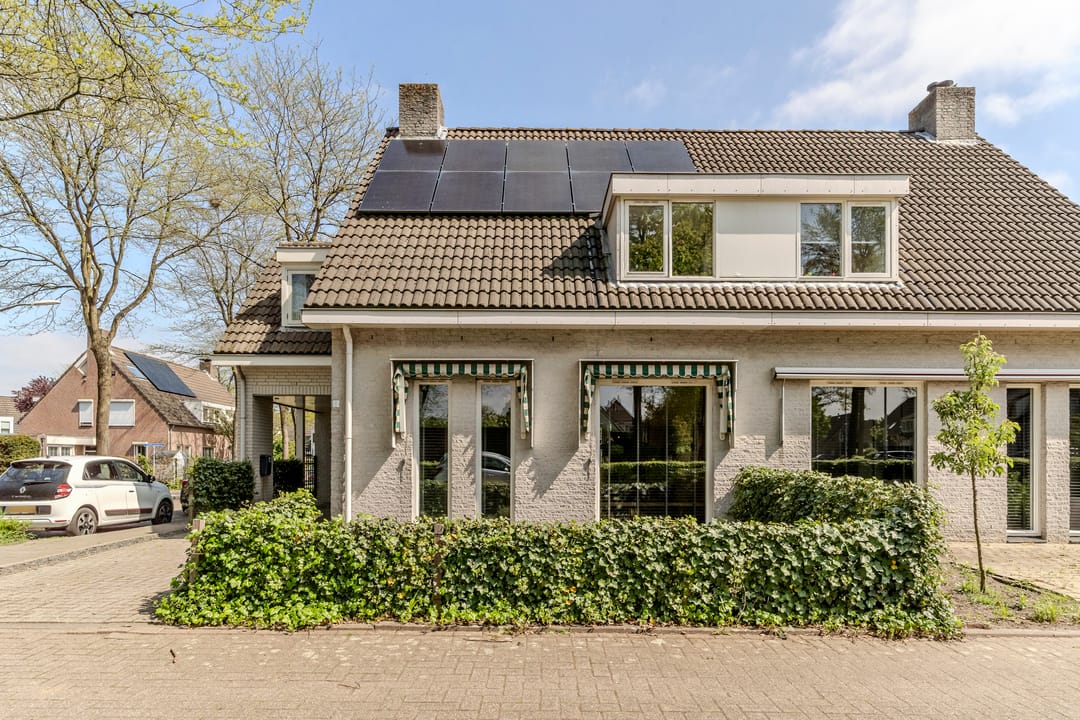 Foto 1 van Aagje Dekenpad 1