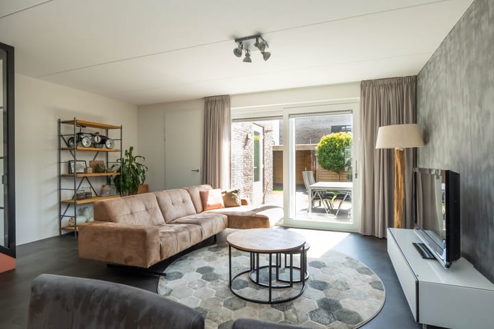 Foto 11 van Koning Willem-Alexanderhof 11