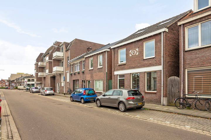 Foto 43 van Hoefstraat 265