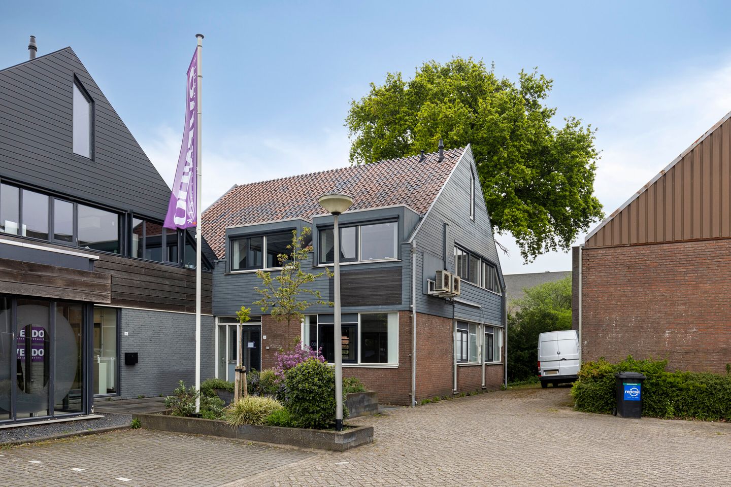Bekijk foto 2 van Ondernemingsweg 14