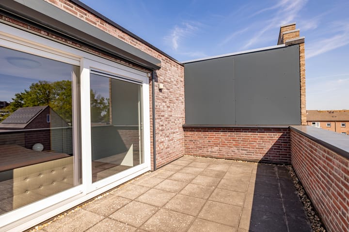 Foto 43 van Koning Willem-Alexanderhof 11