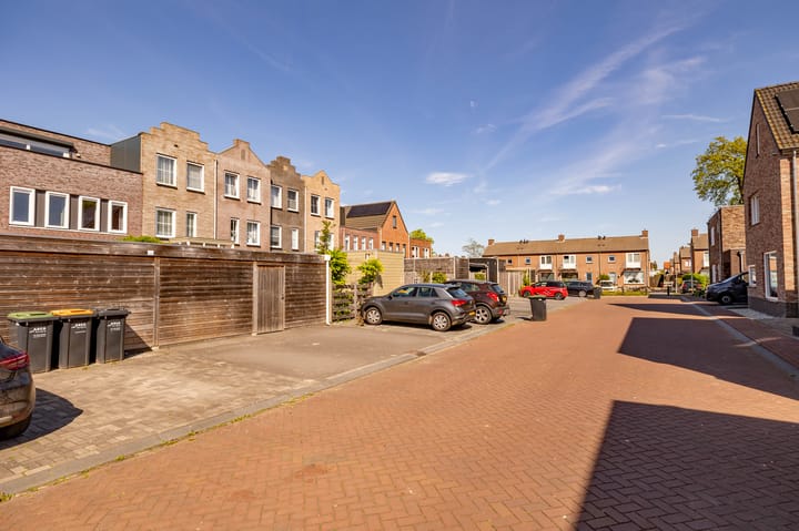 Foto 57 van Koning Willem-Alexanderhof 11