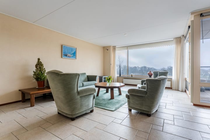 Photo 10 of Ommevoort 318