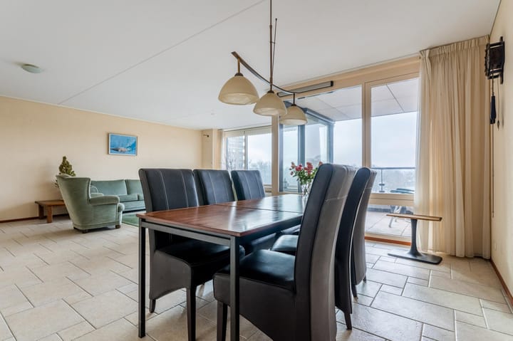 Photo 12 of Ommevoort 318