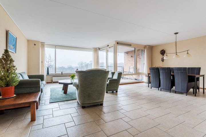 Photo 16 of Ommevoort 318