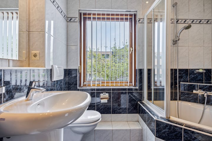 Foto 21 van Spoorlaan 141