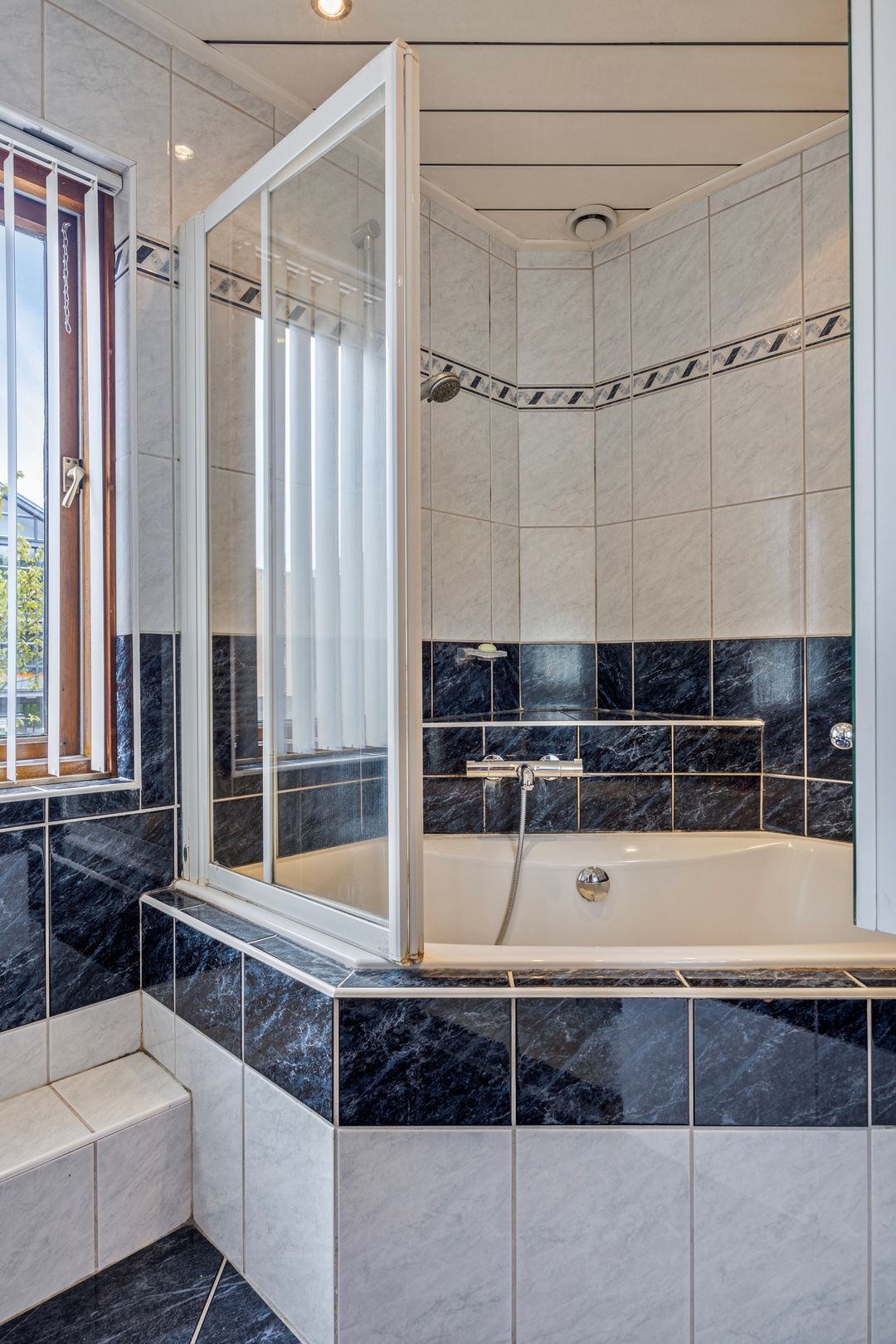 Foto 22 van Spoorlaan 141