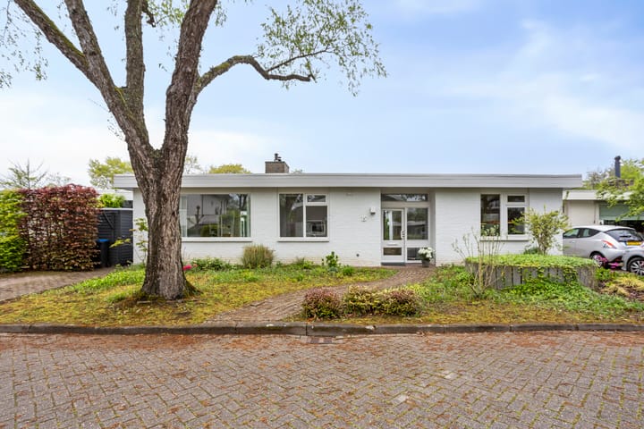 Photo 1 of Deken Swaensstraat 15