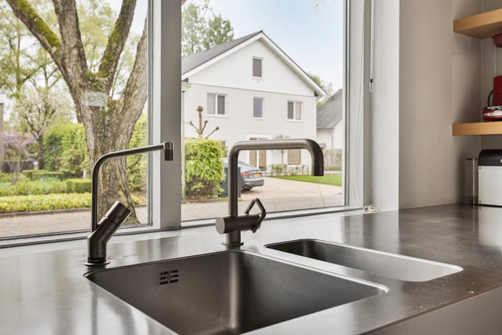 Photo 9 of Deken Swaensstraat 15