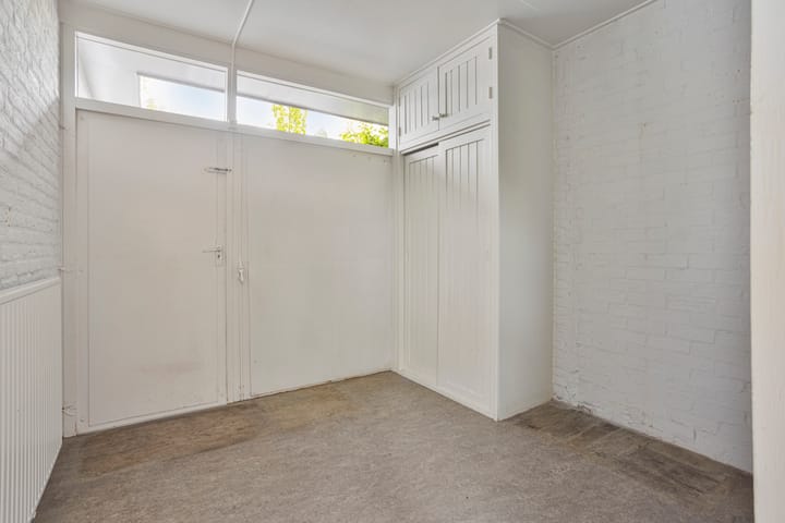 Photo 23 of Deken Swaensstraat 15