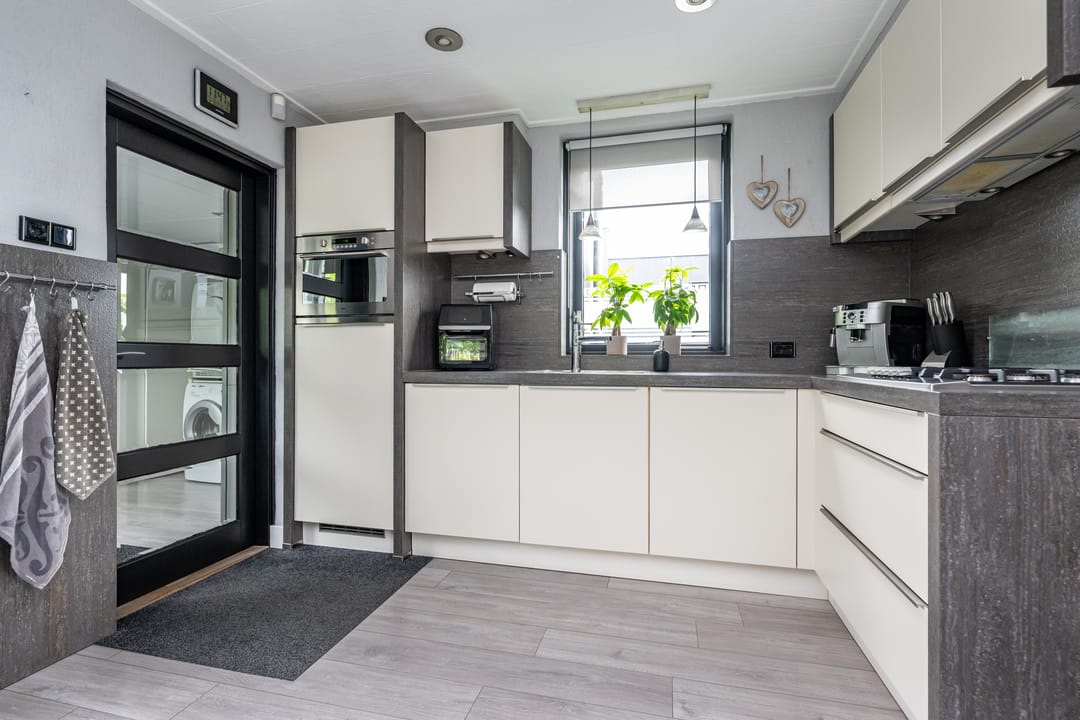 Foto 8 van Molenweg 10