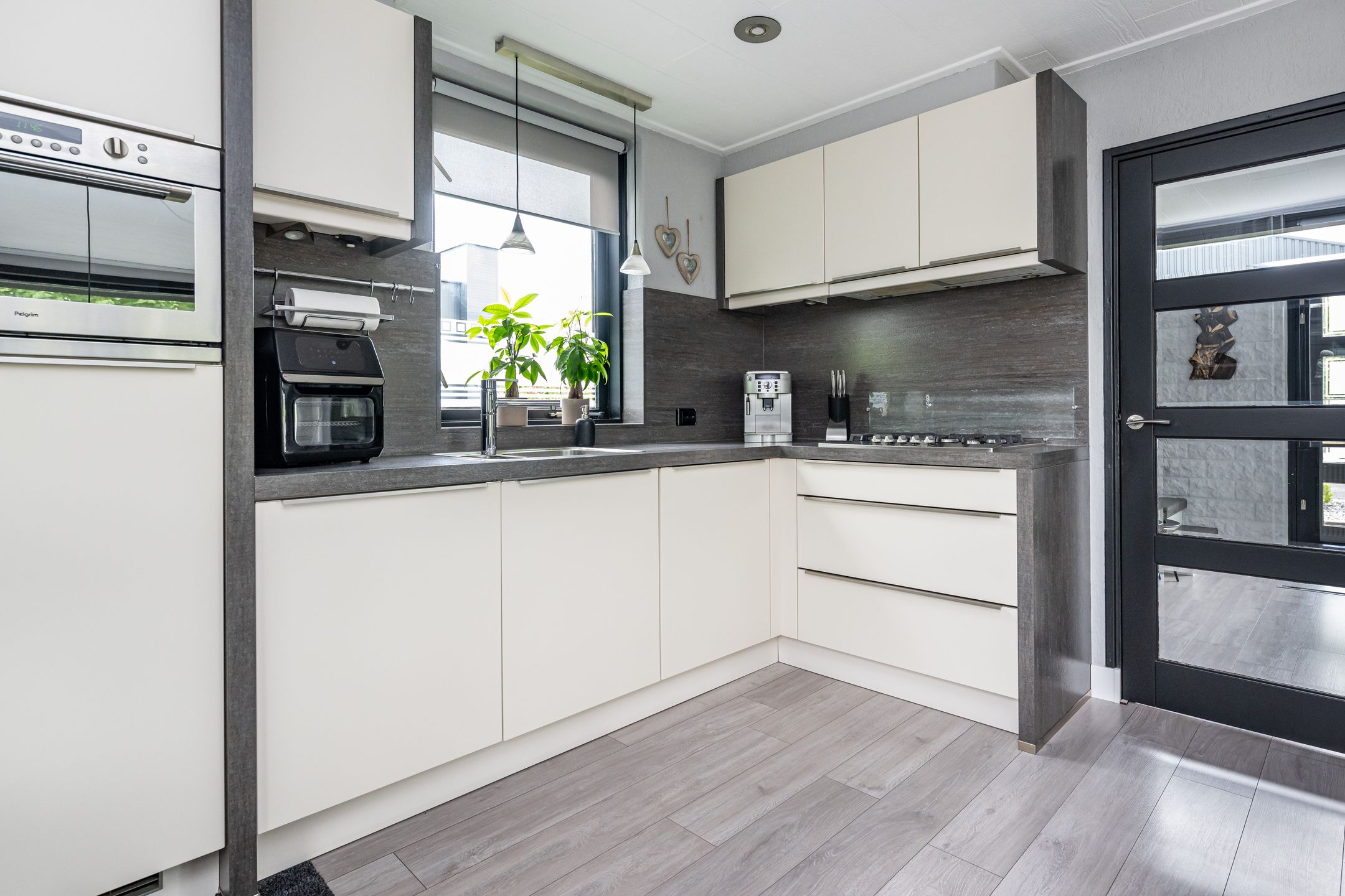 Foto 9 van Molenweg 10