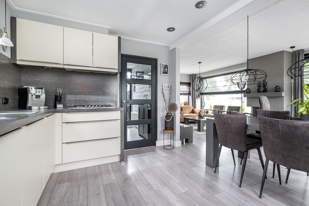 Foto 11 van Molenweg 10