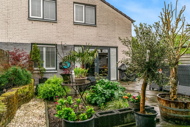 Photo 40 of Johannes Rutgersstraat 28