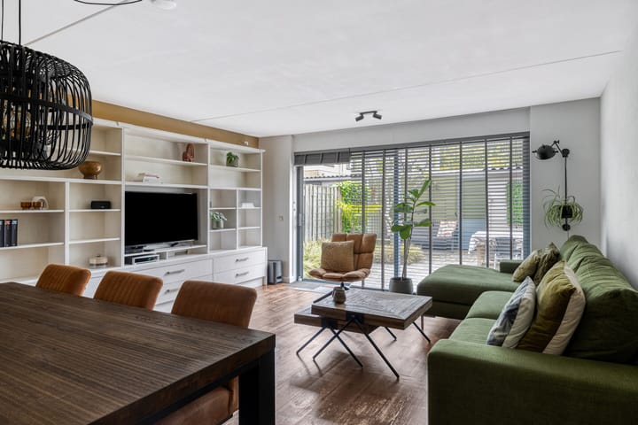 Foto 3 van Westhaag 13