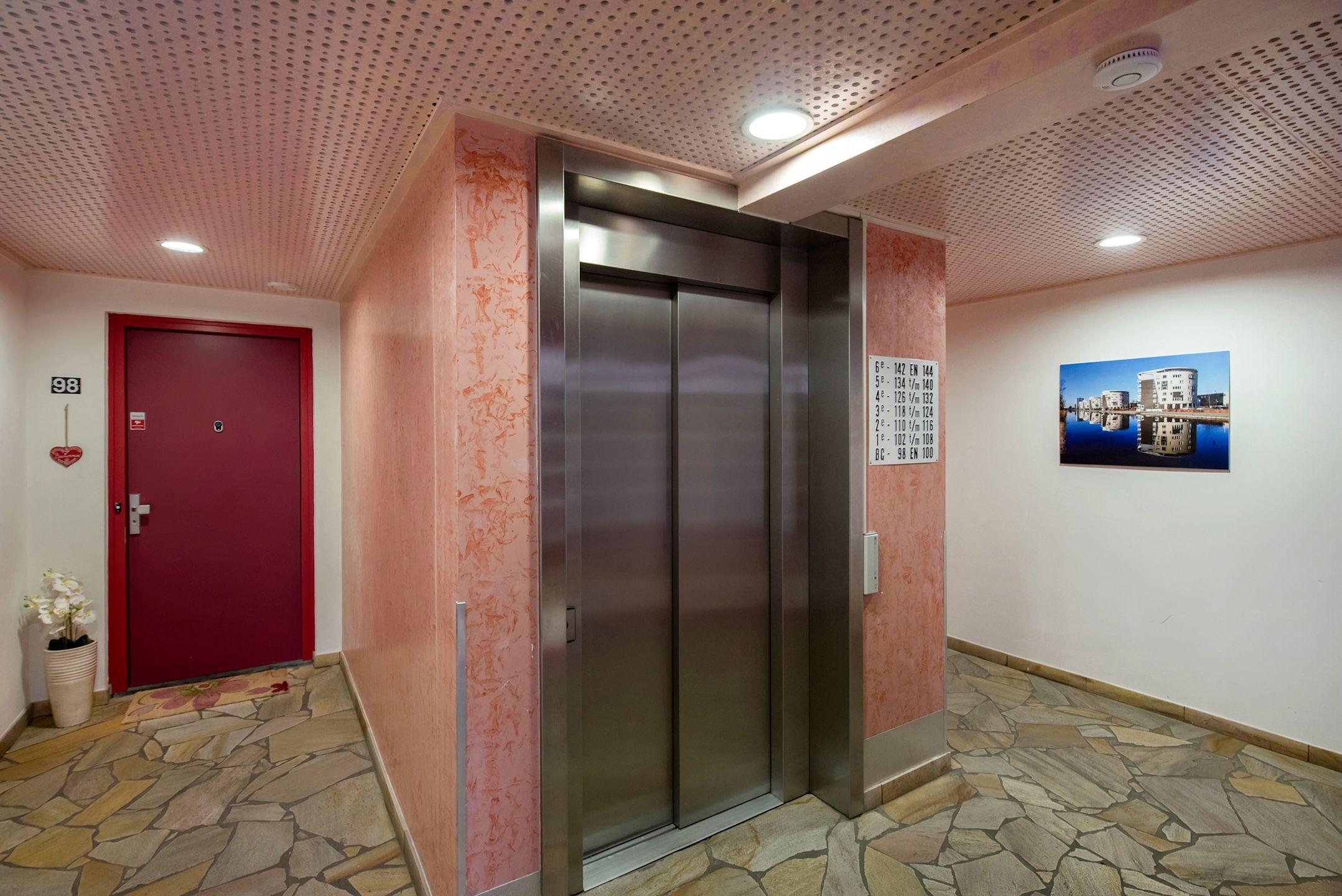 Foto 48 van Poortugaalstraat 144