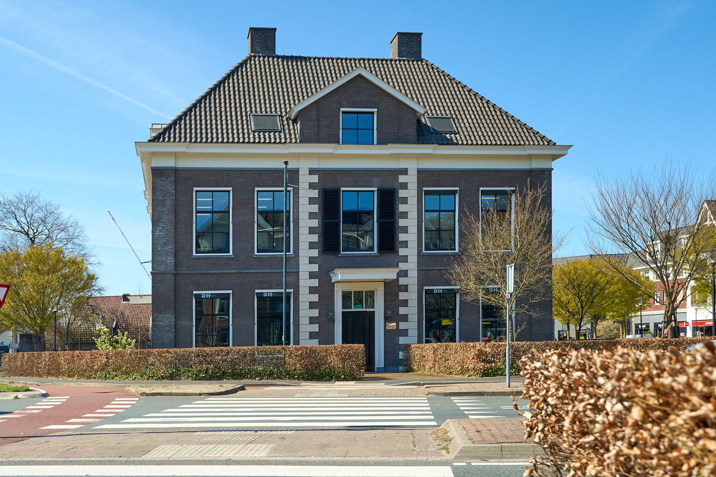 View photo 1 of Stationsstraat 2-B