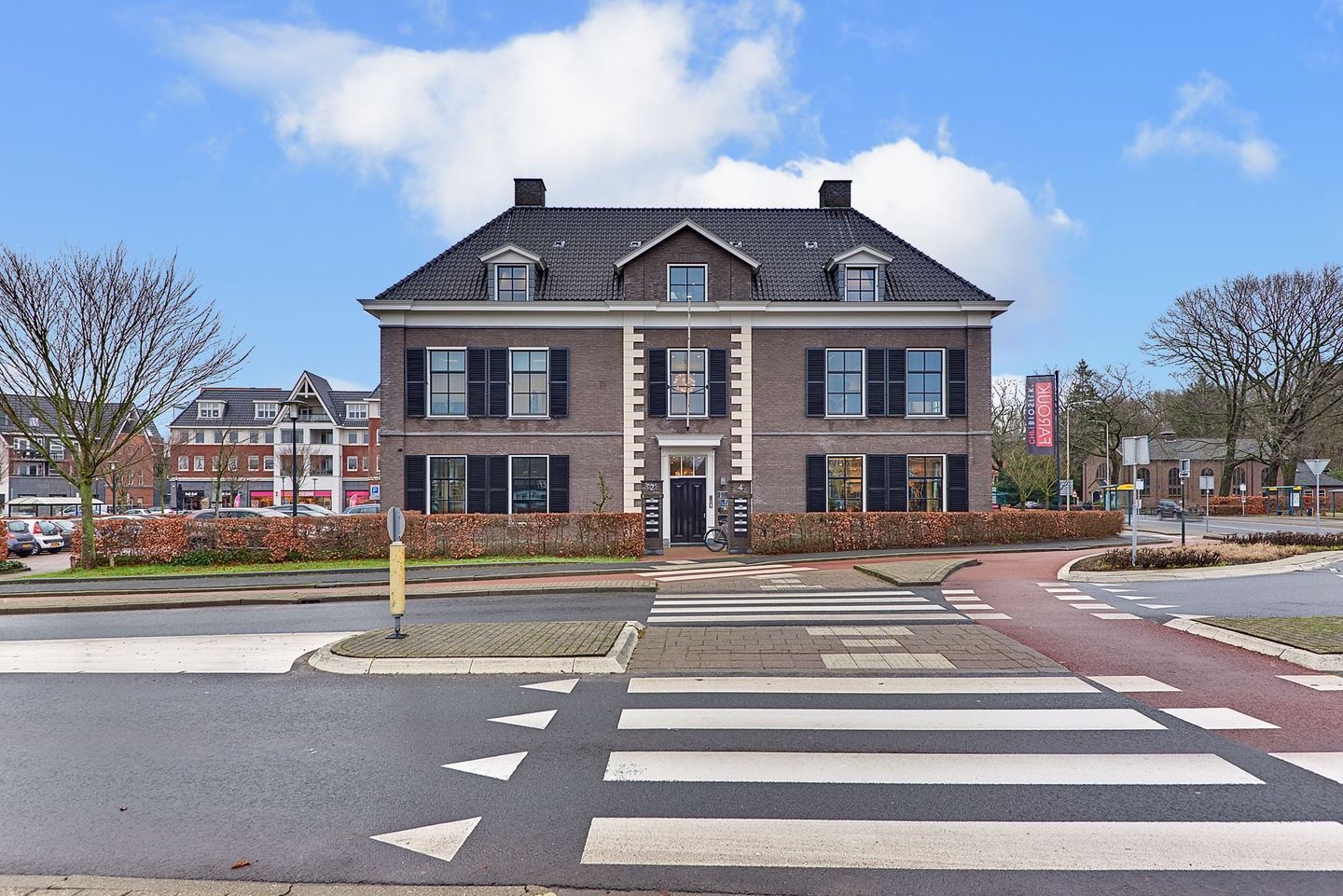 View photo 3 of Stationsstraat 2-B