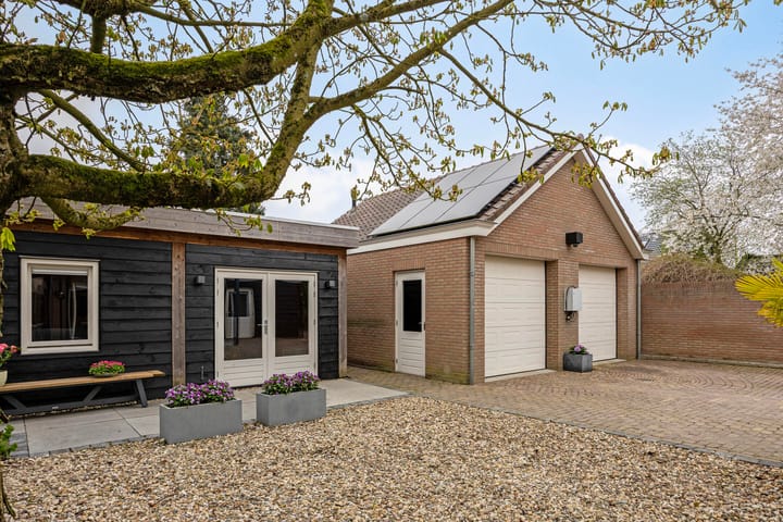 Photo 28 of Deken Fritsenstraat 59-B