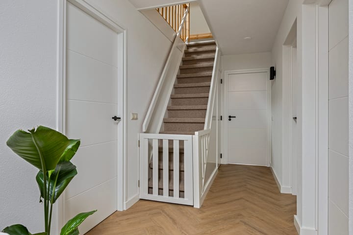 Photo 31 of Deken Fritsenstraat 59-B