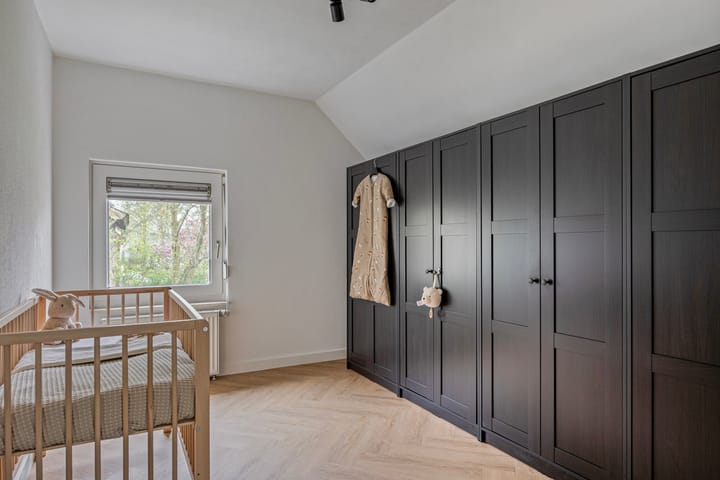 Photo 34 of Deken Fritsenstraat 59-B