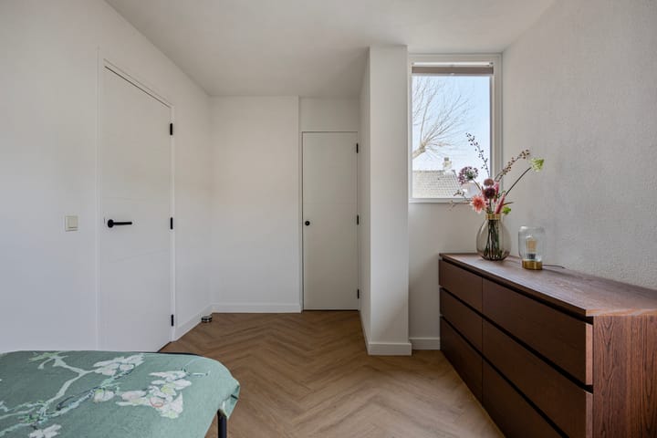 Photo 36 of Deken Fritsenstraat 59-B