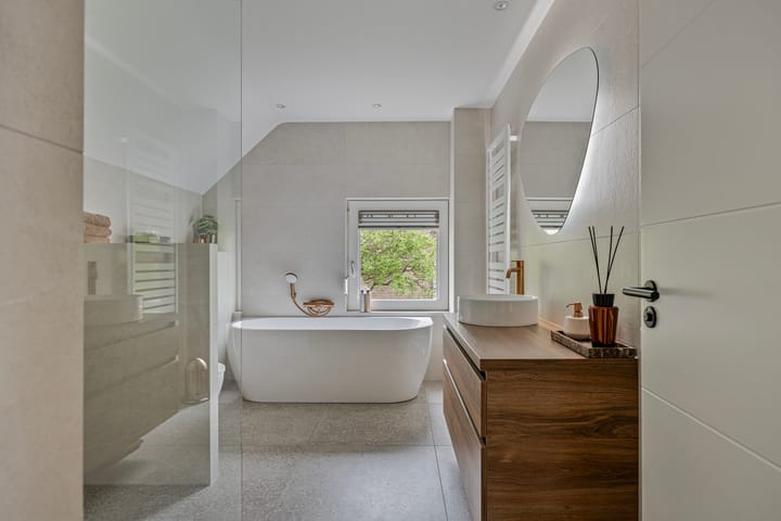 Photo 37 of Deken Fritsenstraat 59-B