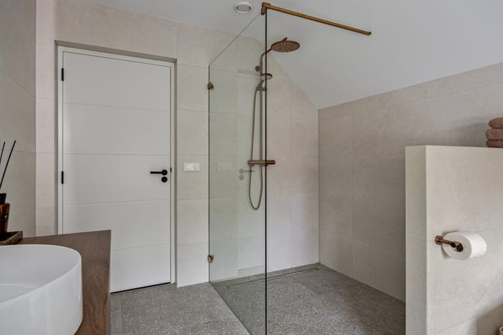 Photo 38 of Deken Fritsenstraat 59-B