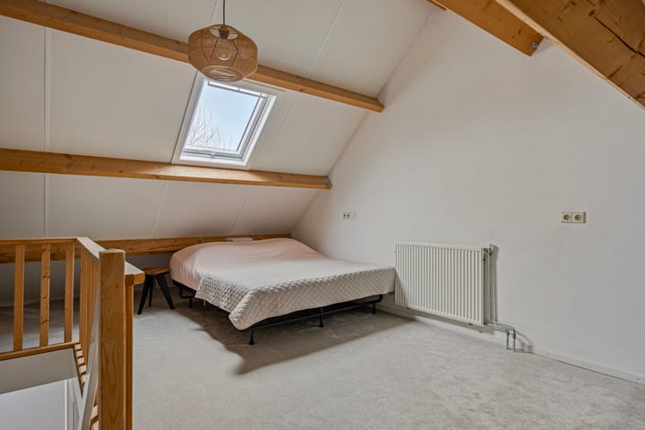 Photo 40 of Deken Fritsenstraat 59-B