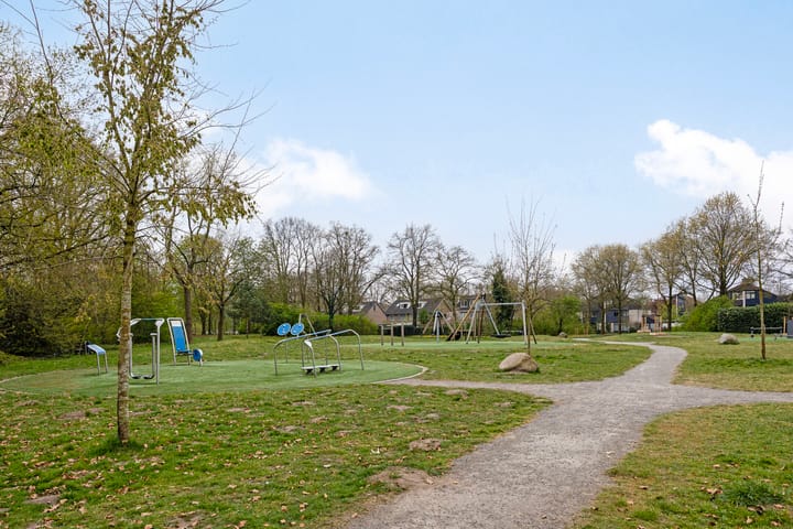 Photo 48 of Deken Fritsenstraat 59-B