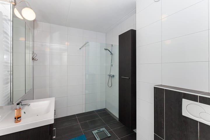 Photo 32 of Hugo de Vriesstraat 23