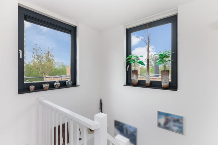 Photo 35 of Hugo de Vriesstraat 23