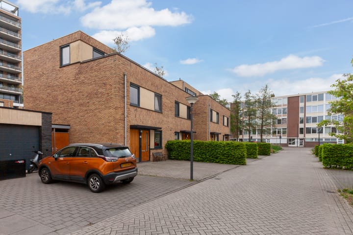 Photo 47 of Hugo de Vriesstraat 23