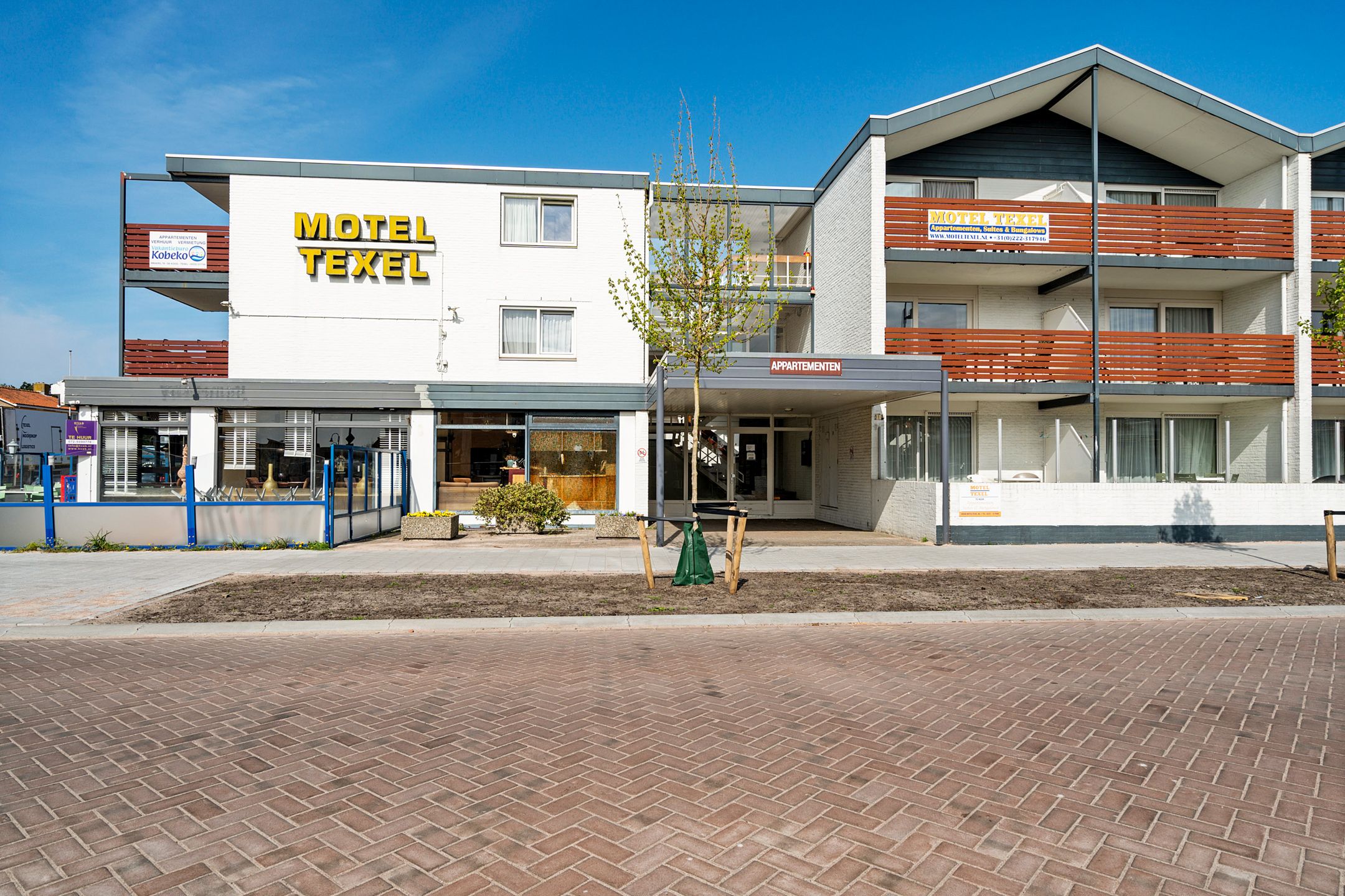 1-bedroom freehold villa in De Koog — photo 2 of 5
