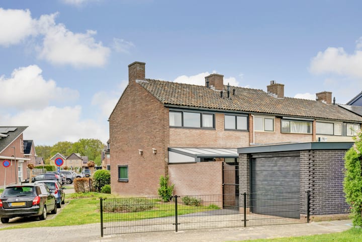 Foto 2 van Mezenlaan 110