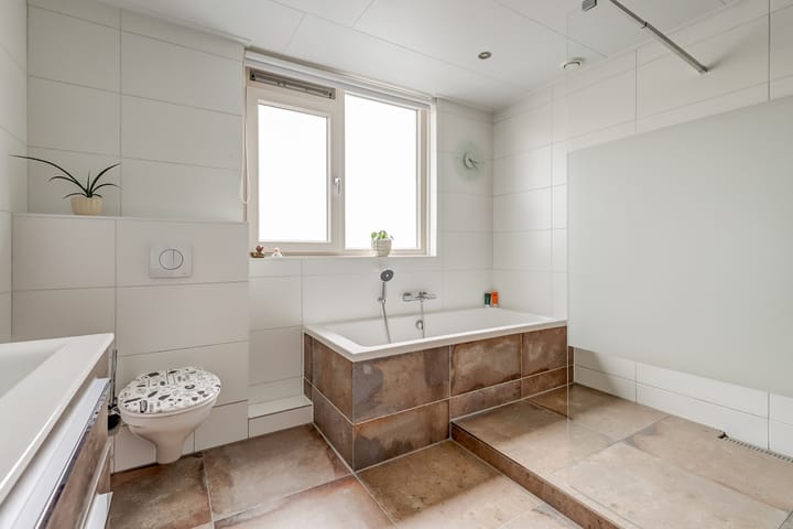 Photo 22 of Retiefstraat 221