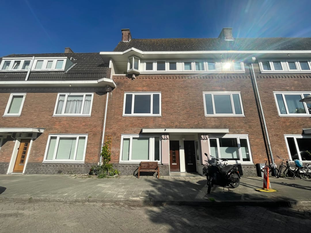 Photo 1 of Van Marumstraat 15-1