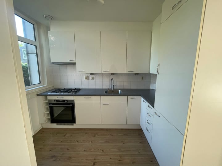 Photo 5 of Van Marumstraat 15-1