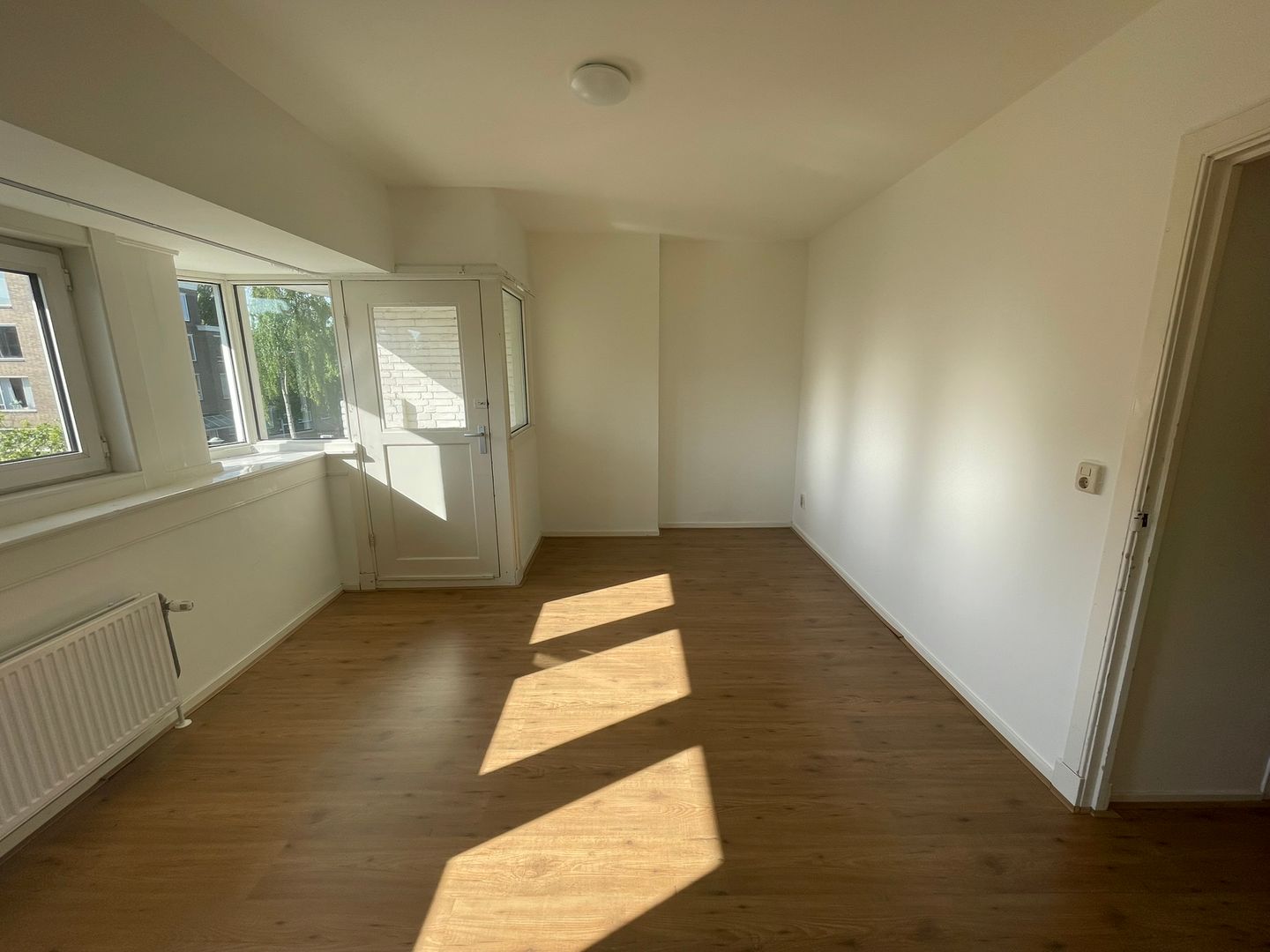 Photo 10 of Van Marumstraat 15-1