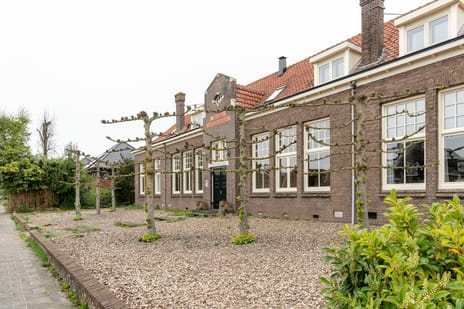 View photos