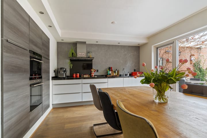 Foto 2 van Luchtenburg 105