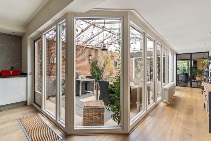 Foto 12 van Luchtenburg 105