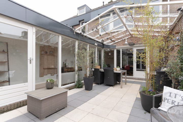 Foto 16 van Luchtenburg 105