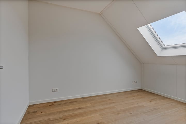 Photo 32 of Torensteelaan 11